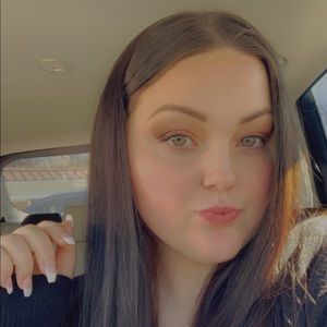 Meet your Posher, Daniella